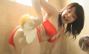 中村静香　お風呂とエロカワボディを洗っちゃうバスタイム