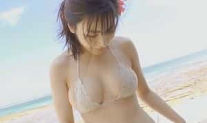 唐沢りん　美白な清楚ボディをエロビキニで見せつける