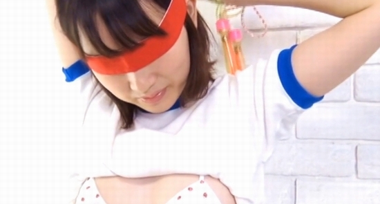 七瀬めい ブルマと体操着とイチゴ下着で目隠し拘束プレイ